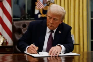 Trump says 25% tariffs on Mexico and Canada to take effect Feb. 1